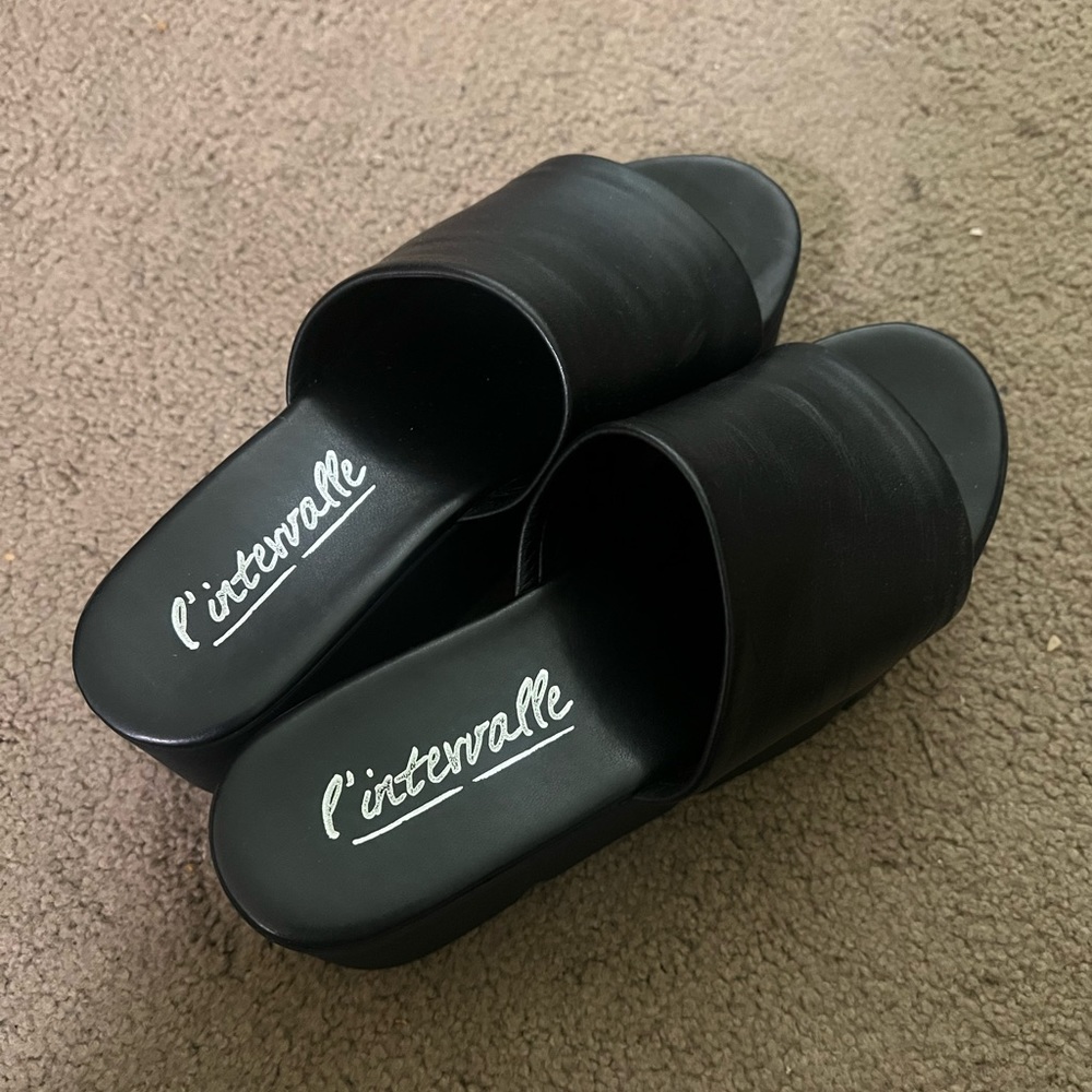 L’Intervalle Platform Leather Sliders in Black Size 38